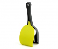 Zavírací plastová lopatka se sítkem určená pro pohodlné odstranění exkrementů z kočičího steliva. Barva černo-zelená. (2)