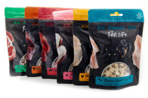  MULTIPACK 6 druhů mrazem sušených pamlsků pro psy a kočky – hovězí, rybí, kachní, kuřecí, pštrosí a jehněčí (3)