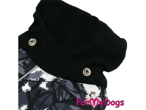  Obleček pro malé až střední psy – zateplený zimní overal DARK GREY od For My Dogs z voduodpuzujícího materiálu. Podšívka antistatický fleece, otvor na provlečení vodítka. Detail flísového límce.