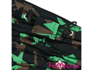  Extra hřejivý overal FMD GREEN CAMO s kožešinovou podšívkou nabízí patentovaný prodloužený střih pro jezevčíky-kluky, který zakrývá celé bříško a neomezuje v pohybu (5)