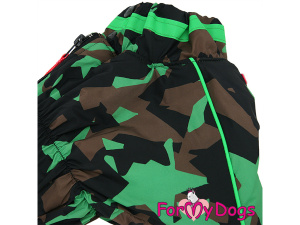  Obleček pro malé až střední psy – zateplený zimní overal GREEN CAMO od For My Dogs z voduodpuzujícího materiálu. Plyšová podšívka, zateplený sinteponem. Detail límce.