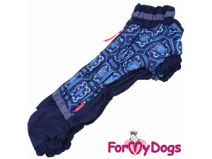 Zateplený overal FMD ORNAMENT BLUE s velurovou podšívkou a sinteponem nabízí patentovaný prodloužený střih pro jezevčíky-fenky, který kompletně chrání celé bříško před mrazem a sněhem