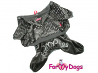  Obleček pro psy i fenky – lehoučký velurový overal s kapucí TAN DOTS od ForMyDogs. Vhodný i do suchého chladnějšího počasí nebo pro domácí nošení.