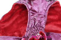  Obleček pro psy i fenky od FMD – zimní bunda METALLIC PURPLE z voduodpuzujícího materiálu. Bunda je zateplená sinteponem a má kožešinovou podšívku. (7)