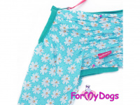  Obleček pro psy – lehoučký elegantní overal DUSTER FLOWERS BLUE od ForMyDogs. Vhodný i do suchého chladnějšího počasí nebo pro domácí nošení. (3)