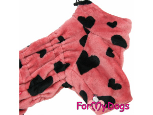  Obleček pro fenky – zateplený zimní overal FUR HEART od ForMyDogs z dvouvrstvé plyšové kožešiny do suchého chladného počasí. Zapínání na zip zádech, zvýšený límec pro lepší ochranu krku (3)