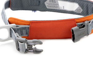 Robustní polostahovací obojek pro psy Hurtta Rover s inovativní přezkou Duraflex nabízí bleskové nasazení přes hlavu a extrémní odolnost pro střední a velké psy (4)