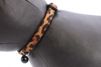 Stylový obojek pro kočky ROSEWOOD z měkoučkého semiše s leopardím vzorem. Bezpečnostní plastová spona, univerzální velikost (3).