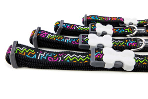 Jednoduchý a pevný obojek pro psy, který se hodí na každodenní venčení (detail)