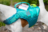  Plovací vesta pro psy Non-stop Dogwear je kvalitní a funkční plovací vesta, která nastavuje nový standard plovacích pomůcek pro psy (19