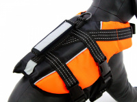    Funkční plovací vesta pro psy od finské firmy RUKKA. Silná vztlaková pěna, reflexní prvky, úchyt pro vyzvednutí psa z vody. Barva oranžová. (10)