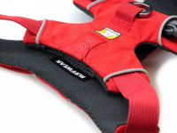  Univerzální postroj pro psy od RUFFWEAR vhodný pro sport i běžné vedení psa. Čtyřbodový systém pro dokonalé přizpůsobení postroje, bohaté polstrování. Barva červená. (3)