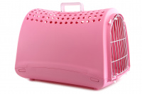  Přepravka pro kočky a malé psy. Pochromovaná mřížka, dostatek větracích otvorů, snadné otvírání, rozměry 50 × 32 × 34,5 cm. Barva růžová. (2)