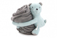  Sada pro štěňata – lehoučká plyšová deka s hračkou. Deka ochrání vaši sedačku, křeslo, potahy v autě a další citlivé povrchy před poškrábáním a znečištěním, hračka zase udělá radost vašemu čtyřnohému kamarádovi. (3)