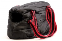Prošívaná sportovní taška pro psy od BOBBY. Extra měkká, ideální pro malé psy, nosnost 5 kg, barva černá (8).