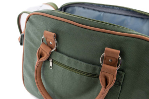  Praktická přepravní taška na psy a kočky s nosností 6 kg z kolekce NOBBY, model PERKA. Vyjímatelná měkoučká podložka, dlouhý nastavitelný popruh pro nošení přes rameno (14)