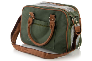  Praktická přepravní taška na psy a kočky s nosností 6 kg z kolekce NOBBY, model PERKA. Vyjímatelná měkoučká podložka, dlouhý nastavitelný popruh pro nošení přes rameno