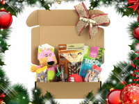  Vánoční box pro psy s vybranými pamlsky a hned dvěma hračkami. Kompletně připravený vánoční dárek – včetně sváteční mašle. (2)