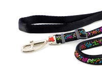 Černé vodítko pro psy RED DINGO z velmi kvalitního nylonového popruhu s hustě tkanými okraji, díky čemuž vyniká vysokou odolností proti oděru a dlouhou životností (2)