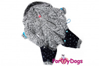 Obleček pro psy – teplý zimní overal BLUE STARS od ForMyDogs z voduodpuzujícího materiálu s kožešinovou podšívkou. Zapínání na druky na bříšku, barva modro-černá. (2)