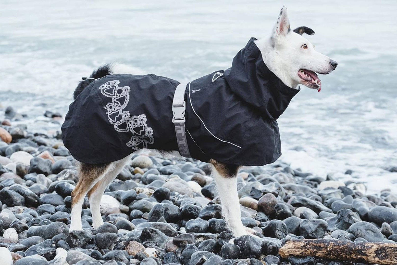 HURTTA Obleček pro psy Drizzle Coat, černý Velikost: 55