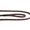 Provazové vodítko pro psy ROSEWOOD Rope Twist z pevného nylonu. Vodítko má kruhový průřez a je opatřené pevnou pochromovanou karabinou. Délka 1,55 m, barva tm. hnědá (3).