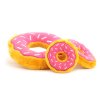 Oblíbená hračka pro psy – plyšový donut. Příjemný hebký materiál, výběr velikostí, barva růžová/žlutá.