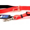 Velmi praktické, krátké vodítko pro psy s bezpečnostní spojkou k autopásu. Reflexní prošívání, nastavitelná délka 55–85 cm. Oranžové. (3)