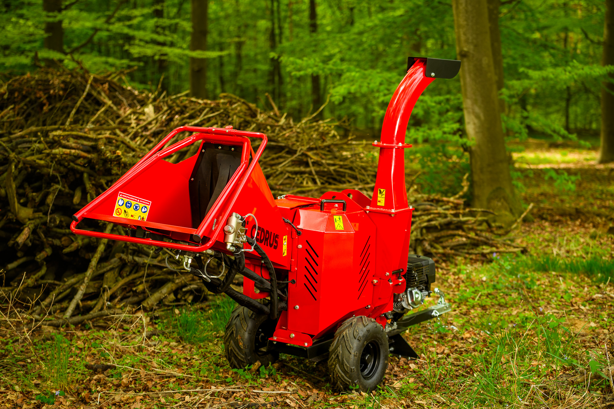 Drtiče větví Hahn & Sohn Cedrus – výkon, který zpracuje zahradní odpad bez námahy