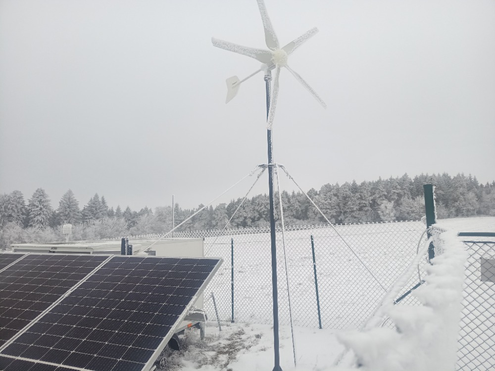 Generátor jako součást fotovoltaického systému pro meteostanici