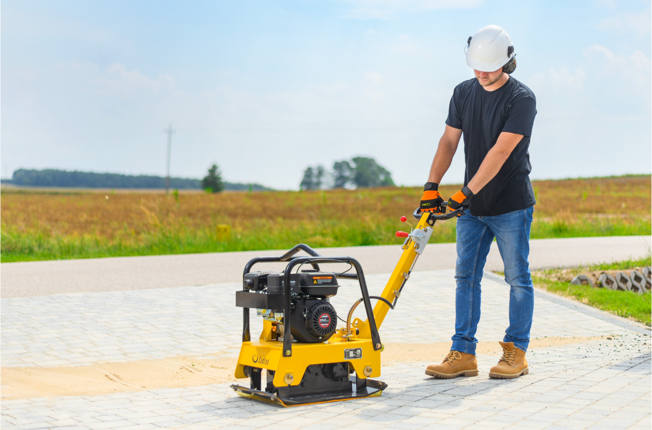 Vibrationsplatten und Stampfer von Hahn & Sohn Cedrus – Kraft, die ohne Kompromisse verdichtet