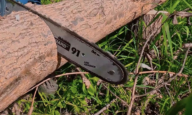 electric-chainsaw-ks
