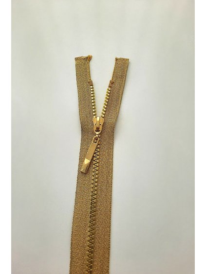 Dlouhý zip dělitelný - jemný, 65 cm, zuby 4 mm, plast