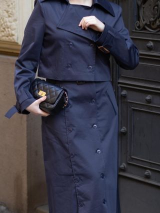 Mořská barva setu - trenčkot a sukně 🧥🌊 Tyto produkty jen na naší prodejně 📍Na příkopě 12, Pasáž Černá růže #czechbrand...