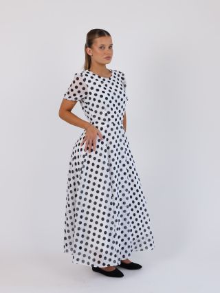 puntíkaté šaty od Haillo Collection 💌 najdete na e-shopu nebo na prodejně: 📍Na příkopě 12, Pasáž Černá růže 🥀...