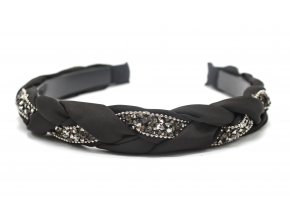 Čelenka zdobená látkovým copem