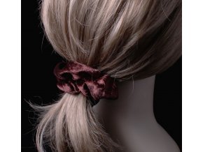 Sametová gumička na vlasy, scrunchie