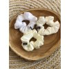 Hedvábná scrunchie WHITE