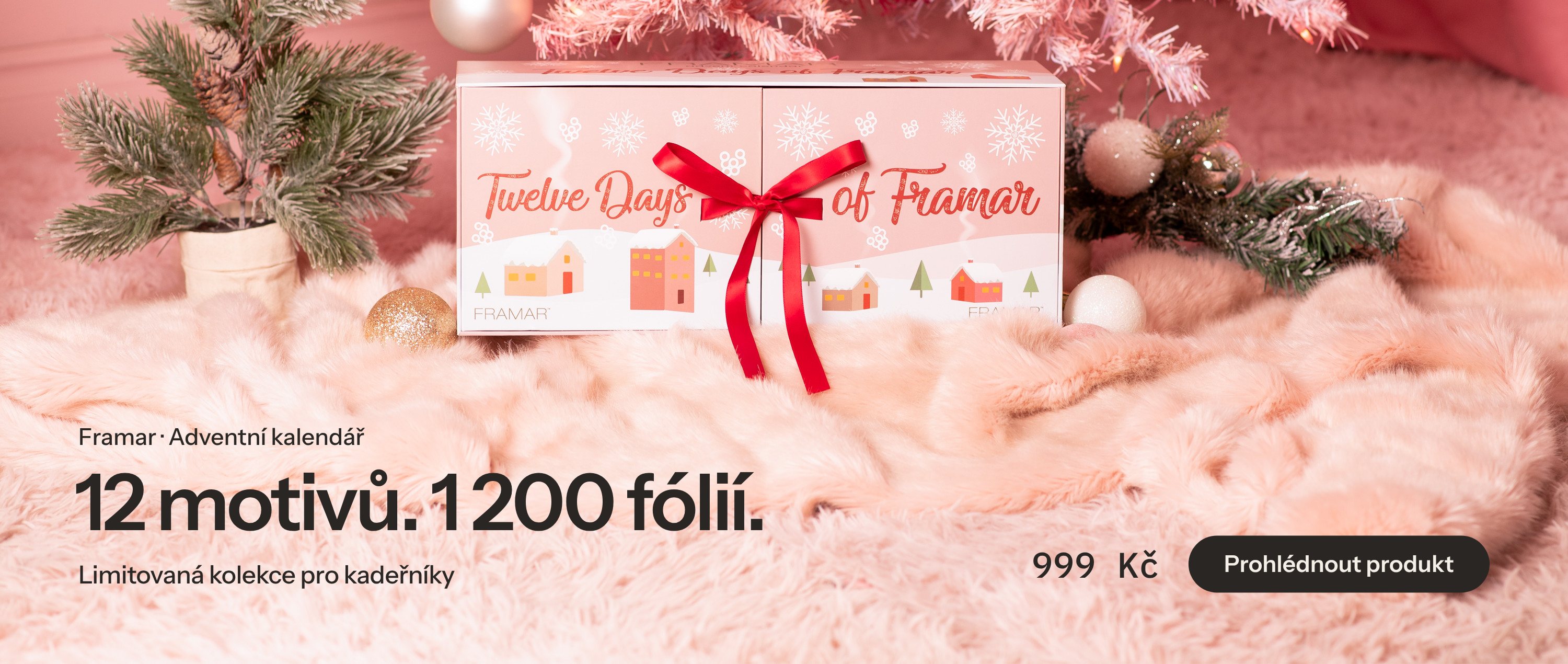Adventní kalendář Framar Twelve Days of Framar v růžovém vánočním aranžmá. Limitovaná kolekce pro kadeřníky – 12 motivů a 1 200 profesionálních fólií za 999 Kč.