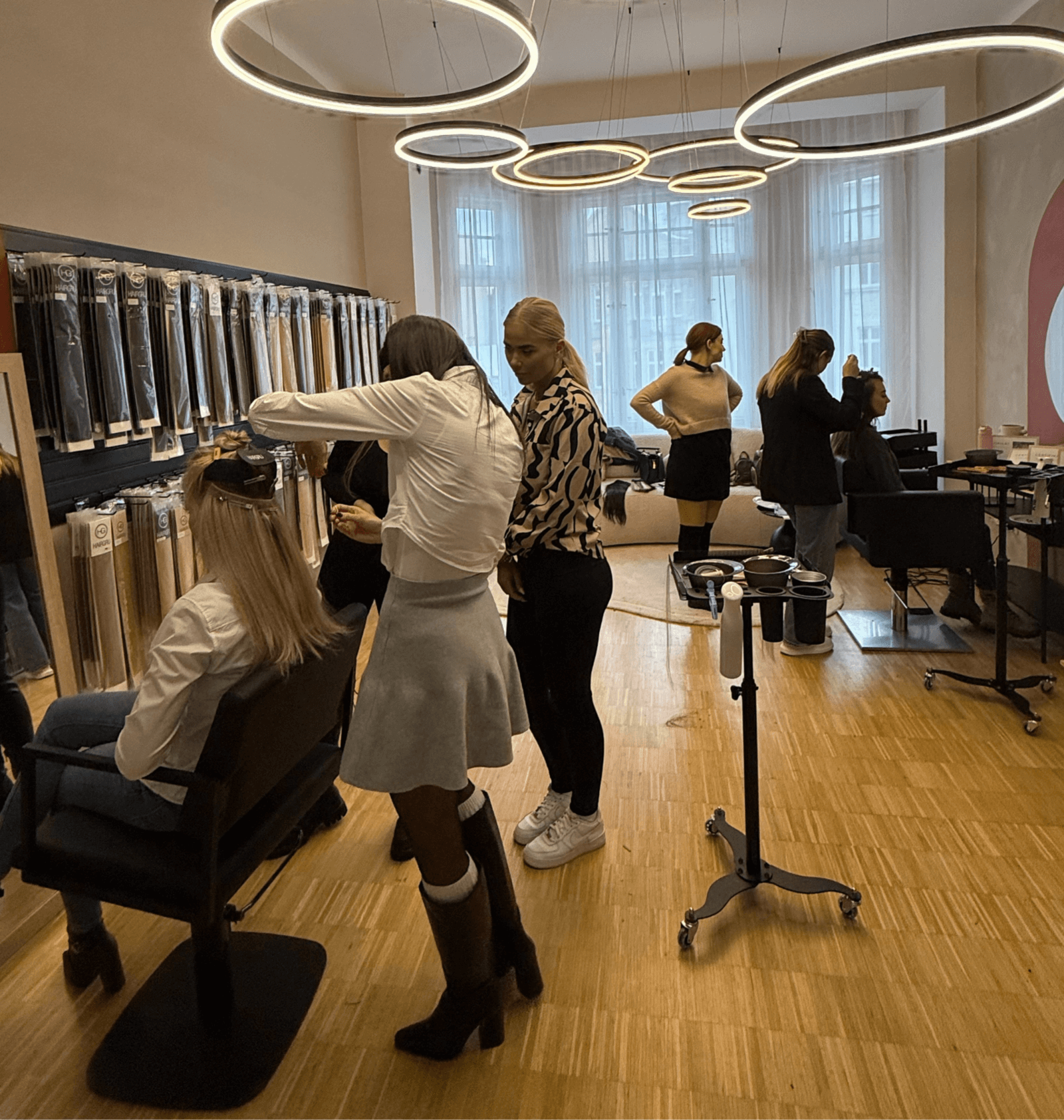 Důvody, proč metoda WEFT promění váš salon v magnet na nové klientky