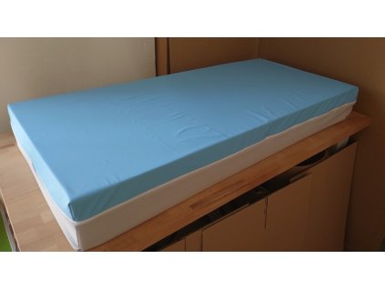 Hajdalánek Nepromokavý matrac jednostranne , modrý potah (rozmer matrac cm 135x60x15)