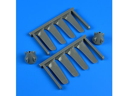 01 QBT 48968 L