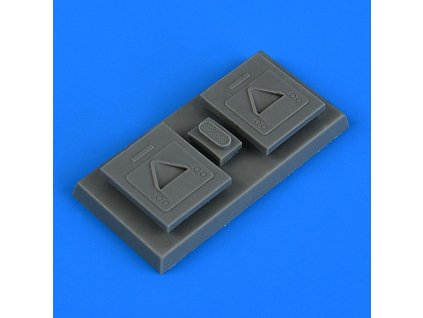 01 QBT 32275 L