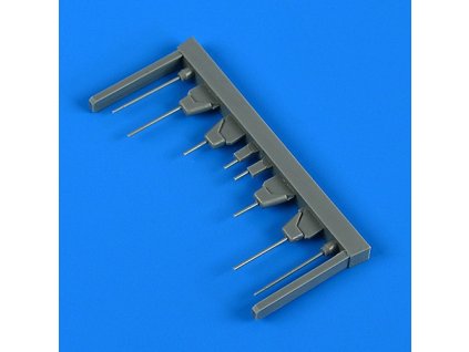 01 QBT 48981 L