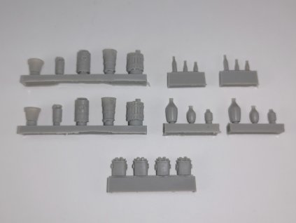 1/72 Various Containers and Bottles (1/72 scale)