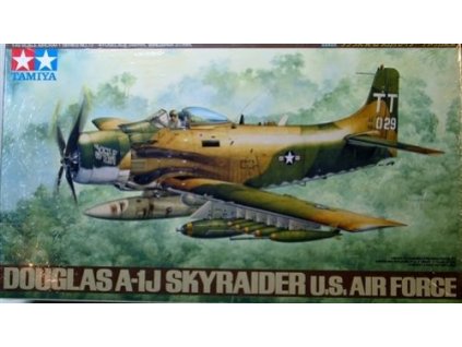 1/48 Douglas A-1J Skyraider U. S. Air Force