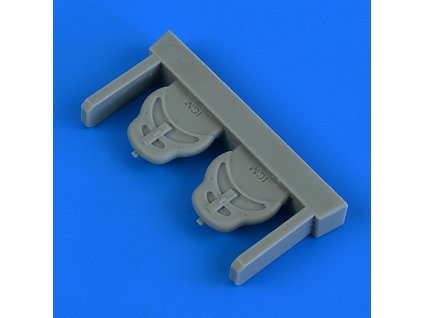 01 QBT 49024 L