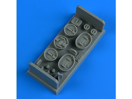 01 QBT 49041 L