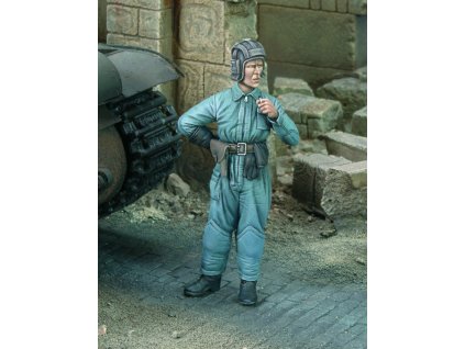 1/35 Russian Tanker at rest -WWII