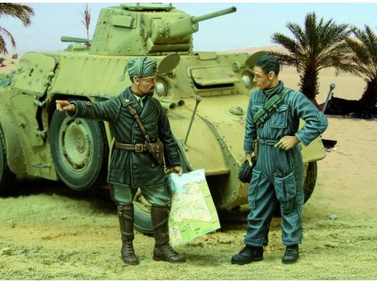 1/35 Italian Captain and tanker-WWII